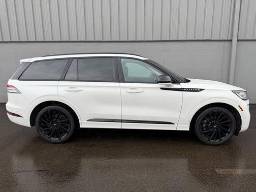 Pristine White 2023 Lincoln Aviator Reserve AWD