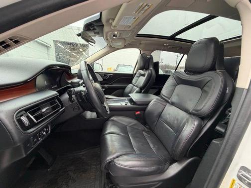Pristine White 2023 Lincoln Aviator Reserve AWD