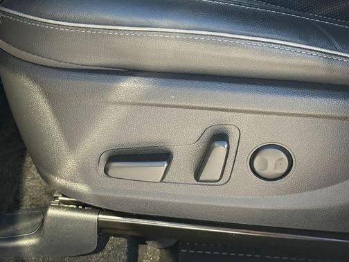 2022 Hyundai SANTA FE HEV SEL Premium