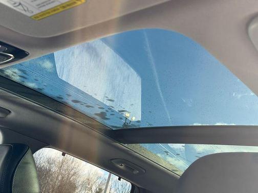 2022 Hyundai SANTA FE HEV SEL Premium