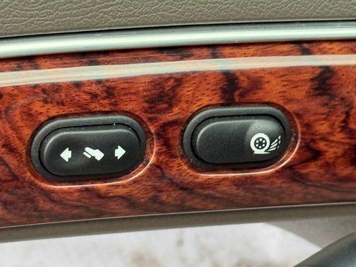 Matador Red Clearcoat Metallic 2002 Mercury Grand Marquis GS