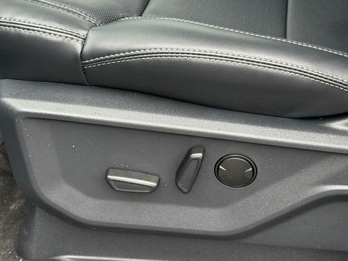 Glacier Gray Metallic 2026 Ford Expedition Max Platinum