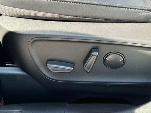 Iconic Silver Metallic 2023 Ford Escape ST-Line Select