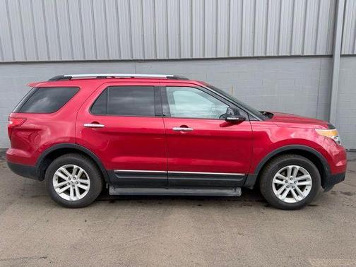 Red Candy Metallic Tinted Clearcoat 2012 Ford Explorer XLT