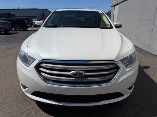 White Platinum Tri-Coat Metallic 2013 Ford Taurus SEL