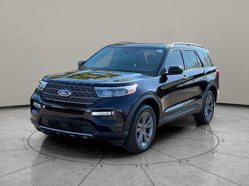 Agate Black Metallic 2023 Ford Explorer XLT
