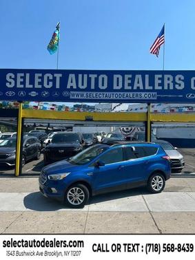Blue 2018 Ford Escape SE