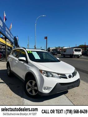 Super White 2015 Toyota RAV4 XLE