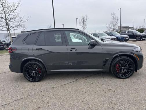 2026 BMW X5 M60i