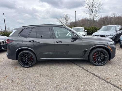 2026 BMW X5 M60i