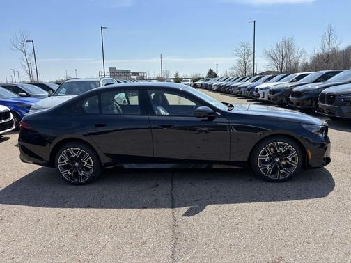 Carbon Black Metallic 2026 BMW i5 xDrive40