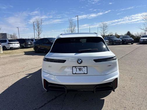 2026 BMW iX xDrive60