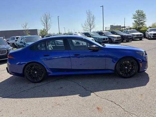Marina Bay Blue Metallic 2026 BMW M5 Base