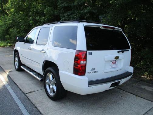 Photo 3 of 31 of 2014 Chevrolet Tahoe LTZ