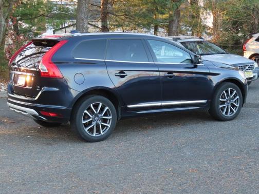 2017 Volvo XC60 T6 Dynamic