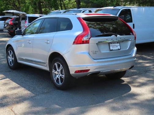 Silver 2014 Volvo XC60 Base