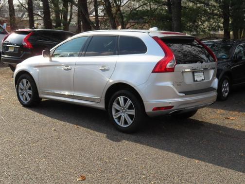 2016 Volvo XC60 T6 Drive-E