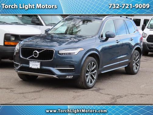 2018 Volvo XC90 T6 Momentum