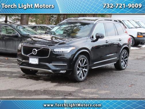 2018 Volvo XC90 T6 Momentum
