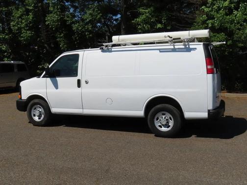 White 2013 Chevrolet Express 2500 LT