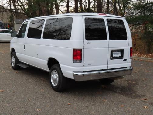 2014 Ford E350 Super Duty XLT