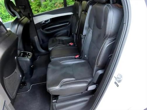 2016 Volvo XC90 T6 R-Design