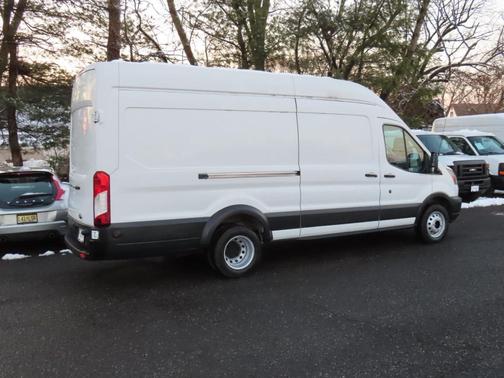 2017 Ford Transit-350 XLT Wgn High Roof 148eL