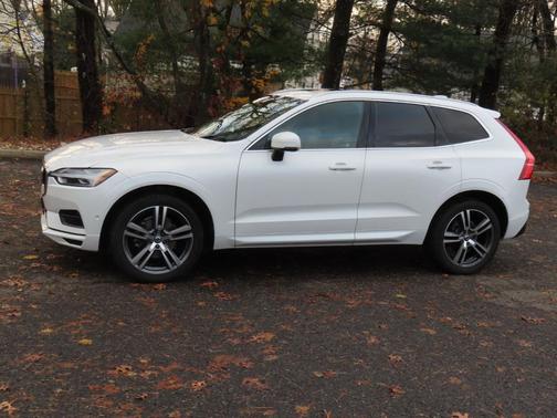 2018 Volvo XC60 T5 Momentum