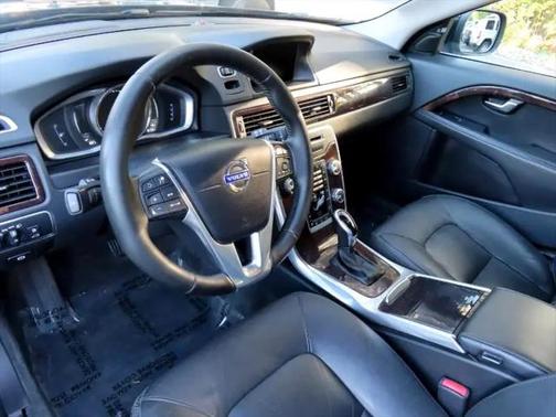 2015 Volvo XC70 T6 Platinum