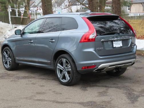 2017 Volvo XC60 T6 Dynamic