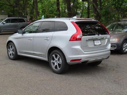 Silver 2015 Volvo XC60 T6