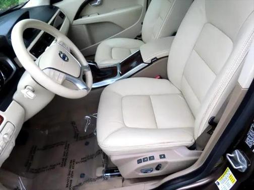 2015 Volvo XC70 T6 Platinum