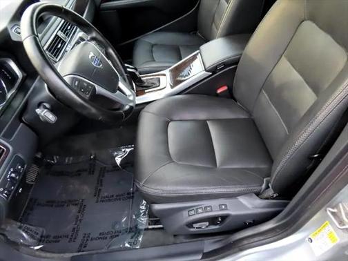 2015 Volvo XC70 T6