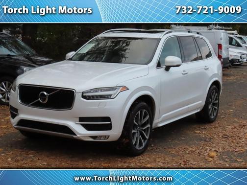 2017 Volvo XC90 T6 Momentum
