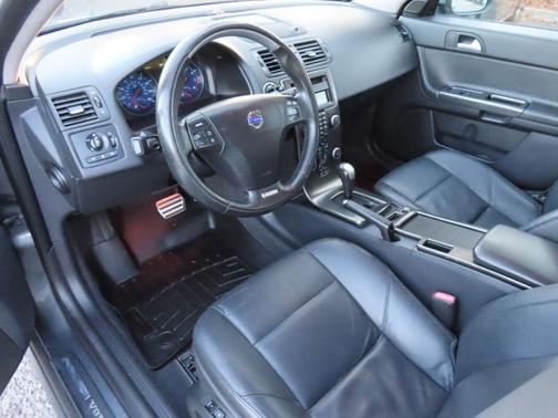 2010 Volvo V50 4dr Wgn 2.5T R-Design AWD