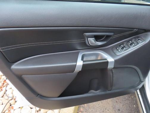 2014 Volvo XC90 3.2 R-Design Platinum