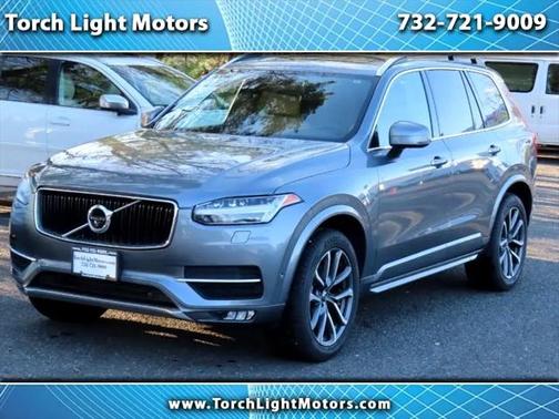2018 Volvo XC90 T6 Momentum