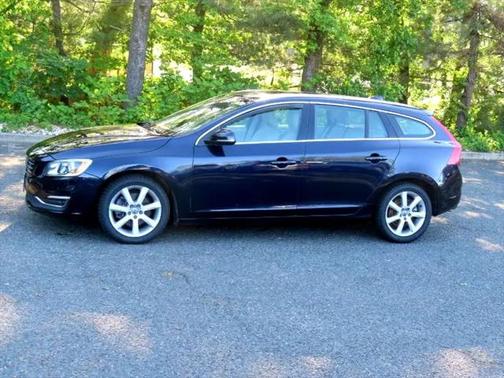 2016 Volvo V60 T5 Drive-E Premier
