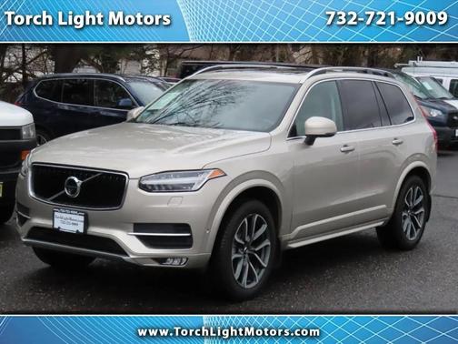 Tan 2018 Volvo XC90 T6 Momentum