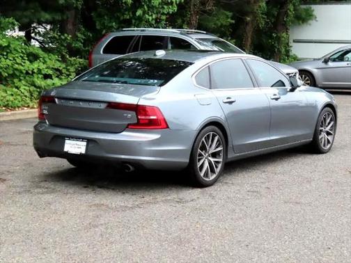 2018 Volvo S90 T5 Momentum