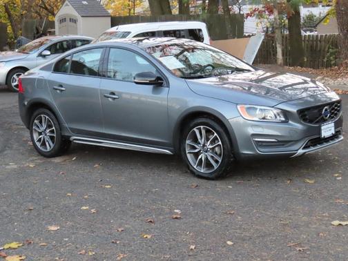 2016 Volvo S60 Cross Country T5 Platinum