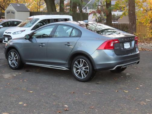 2016 Volvo S60 Cross Country T5 Platinum
