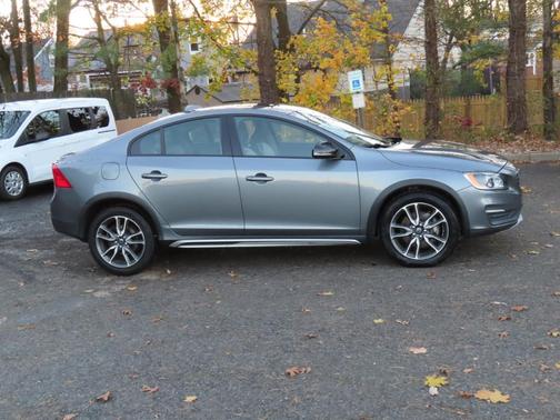 2016 Volvo S60 Cross Country T5 Platinum