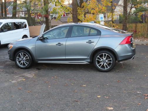 2016 Volvo S60 Cross Country T5 Platinum