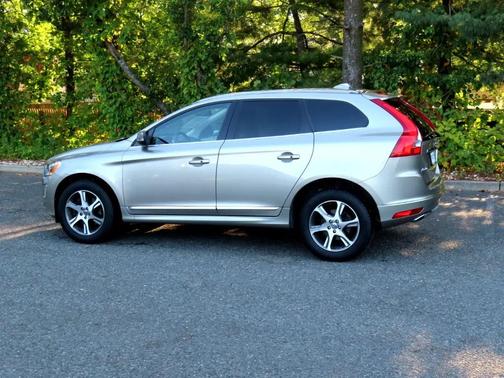 2015 Volvo XC60 T6 Premier Plus