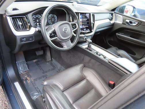 2021 Volvo XC60 T6 Inscription