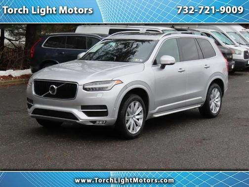 2018 Volvo XC90 T6 Momentum