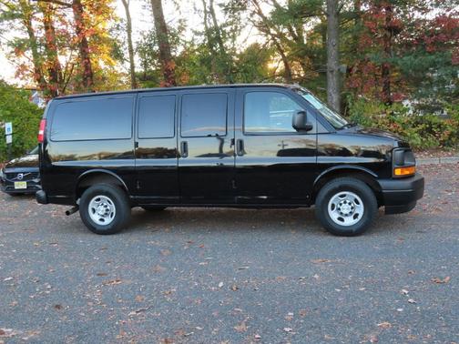 2017 Chevrolet Express 2500 LS