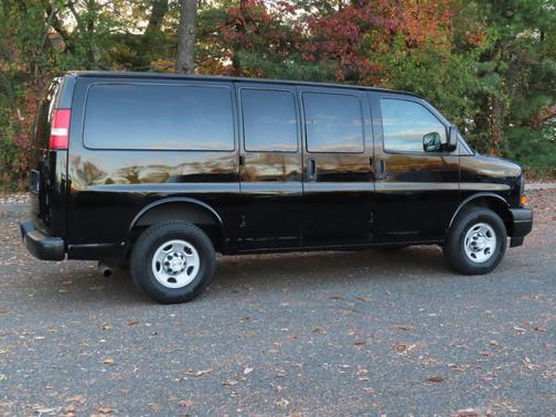 2017 Chevrolet Express 2500 LS
