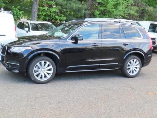 Black 2016 Volvo XC90 T6 Momentum